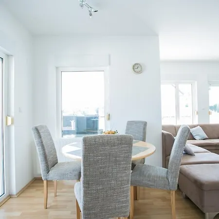 Appartement Spacious 3-bedroom Trogir