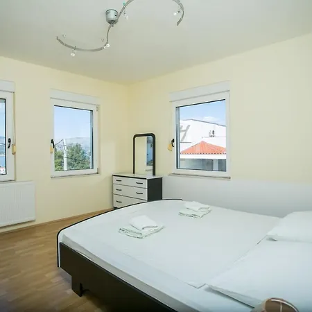 Spacious 3-bedroom Appartement