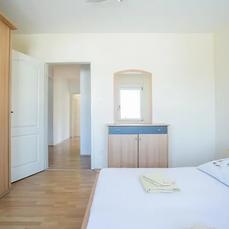 아파트 Spacious 3-bedroom